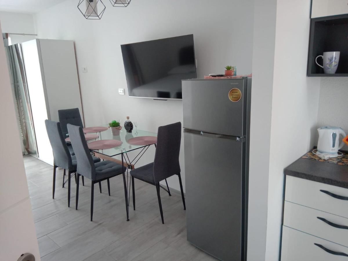 Apartmani Doris Gradac  Exterior photo